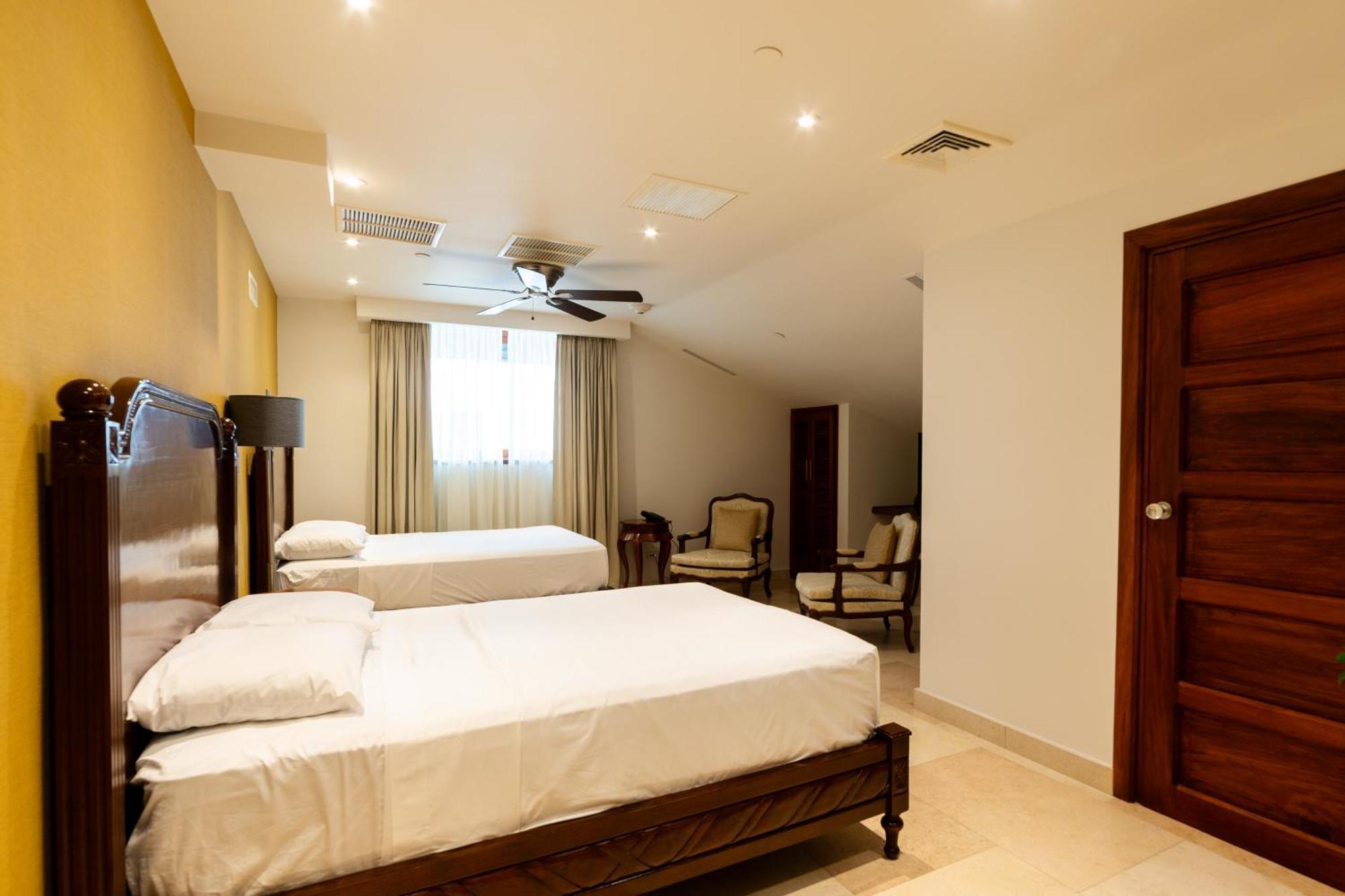 Hotel Plaza Herrera Panama City Ngoại thất bức ảnh